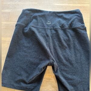 Beyond Yoga Charcoal Leggings